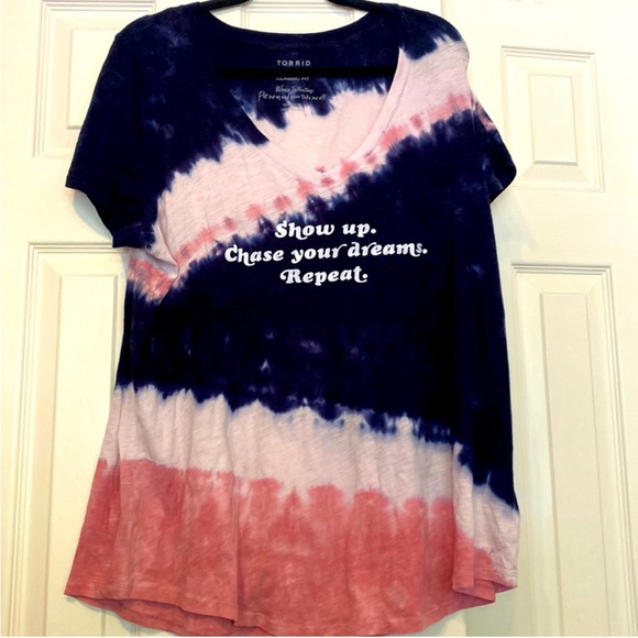torrid Tops - Torrid size 1 (14/16) “Show Up and Chase Your Dreams” tie dye short sleeve shirt